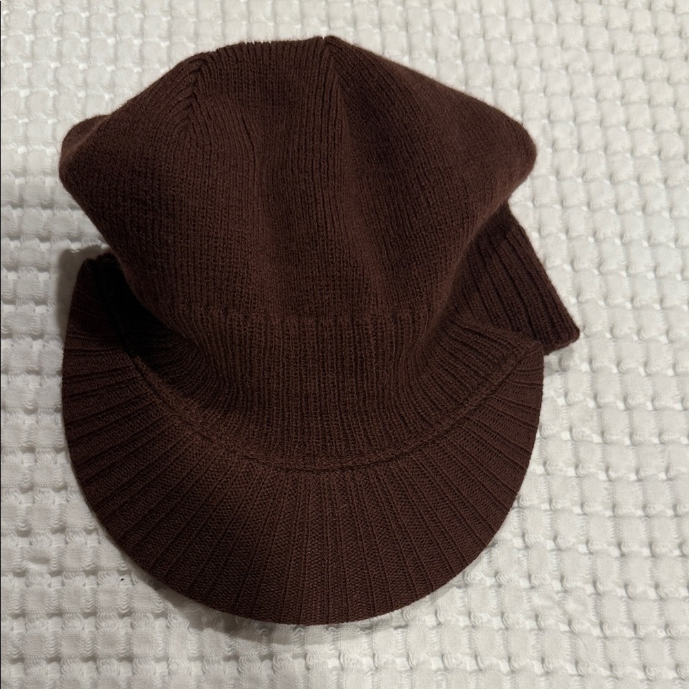 Stylish Brown and Tan Knit Cap and Glove Set - Picture 6 of 8